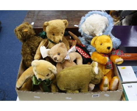 A QUANTITY OF MODERN MERRYTHOUGHT COLLECTORS BEARS AND ANIMALS, includes a Harrods bear (8)