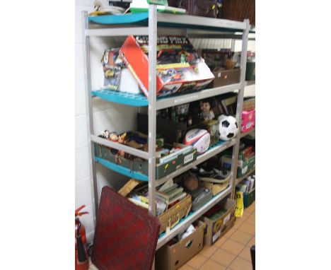A QUANTITY OF SUNDRIES, to include part boxed Scalextric, c.1980's, includes one damaged car, (Bratham c120 - 010), track, co
