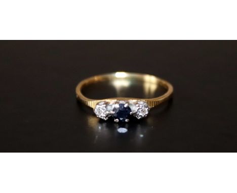 18ct Gold Ladies Sapphire & Diamond Dress Ring,  Ring Size M 