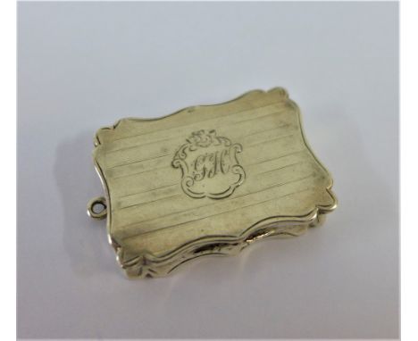 Victorian silver gilt vinaigrette, Nathaniel Mills, Birmingham 1852, 4cm (a/f grill lacking) 