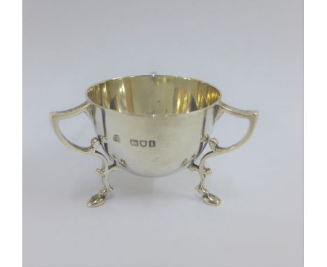 Edwardian miniature silver bowl, with three loop handles and hoof feet, London 1906, 5cm high 