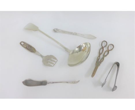 Epns flatwares to include a ladle, grape scissors, butter knives and sugar tongs, etc (a lot) 
