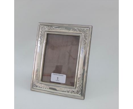 Contemporary silver photograph frame, Francis Howard Ltd Sheffield 1988, 18 x 14cm 