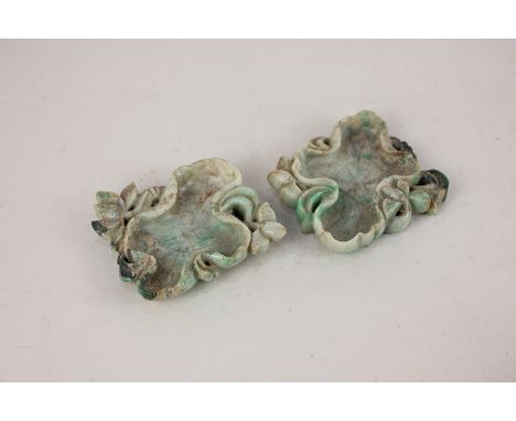 A pair of Chinese carved hardstone trinket dishes, foliate shape in green speckled stone, 8cm