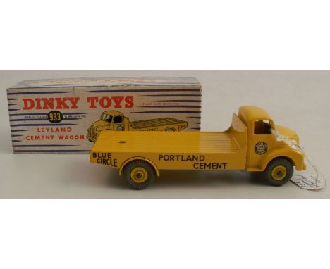 A Dinky Leyland cement wagon, number 933, with box