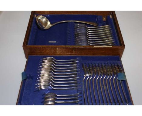 A VICTORIAN CANTEEN OF SILVER FLATWARE, James Wakely & Frank Wheeler, London 1891, Old English pattern, comprising twelve din