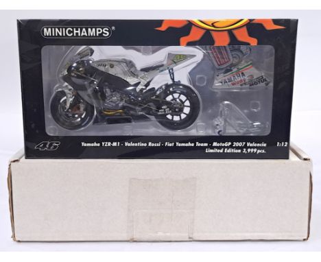 Minichamps 122073176 1/12 scale - "Valentino Rossi" Yamaha YZR-M1 - Fiat Yamaha Team 2007 Valencia MotoGP. Conditions general