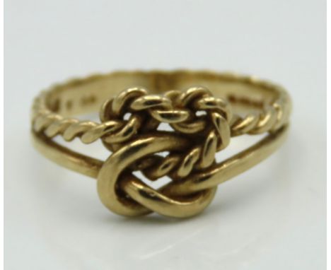 A 9ct gold knot ring, 2.3g, size M/N
