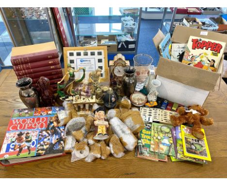 Crate of Collectibles, containing an assortment of collectibles, including Bradford Exchange Ceramic Clock, Leonardo Collecti