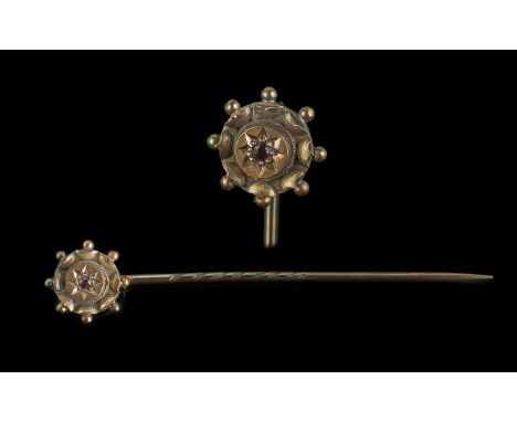 Victorian 15ct Stick Pin. 15ct Victorian Stick Pin In Fitted Case, Marked 15ct to Reverse. 