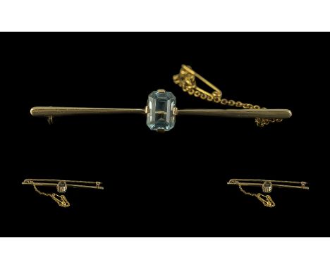 Edwardian Period 1902 - 1910 Excellent 9ct Gold Aquamarine Set Stick Pin - Brooch, With Attached 9ct Gold Safety Chain, Marke