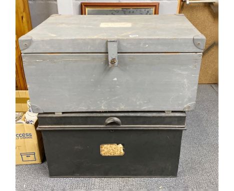 A vintage pine trunk and a metal travelling trunk, 77 x 46 x 38cm.