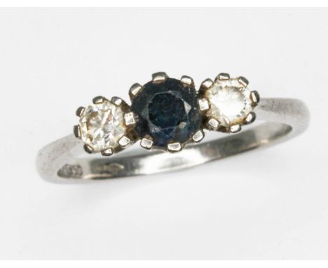 A diamond and sapphire ring, platinum hallmarks, gross wt. 3.2g, size L.  