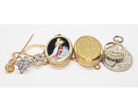 A mixed lot of hallmarked gold and yellow metal comprising two lockets, a diamond ring (hallmarks rubbed) wt. 4.3g, a hallmar