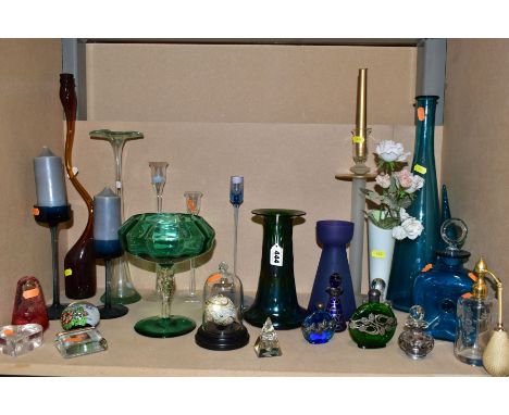 A COLLECTION OF COLOURED AND CLEAR GLASSWARE, including a Loetz style iridescent green conical vase, height 20cm, five modern