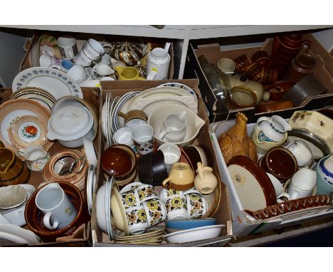 FIVE BOXES AND LOOSE TEA/DINNER WARES etc, to include Hornsea 'Heirloom', Paragon 'Brides Choice', Bursley and Woods 'Winderm