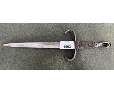 Circa 18th century dagger, 7.5" triangular form blade with engraved floral detail and traces of gilding, steal `cow horn' sha