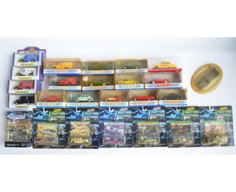 Collection of diecast model vehicles from Dinky, Solido, Oxford Diecast and Johnny Lightning, model condition varies from goo