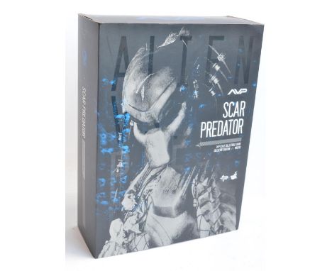 Hot Toys Movie Masterpiece Series MMS190 Aliens Vs Predator 1/6th scale Scar Predator collectors edition action figure, box u