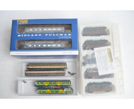 Collection of N gauge train models to include boxed Bachmann/Graham Farish 371-740 Midland Pullman 6 car unit in Nanking blue