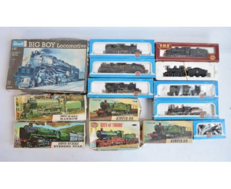 Eight Airfix OO and HO gauge electric train models to include 54150-1 2-6-2 Prairie tank engine '6110' GWR green livery (with