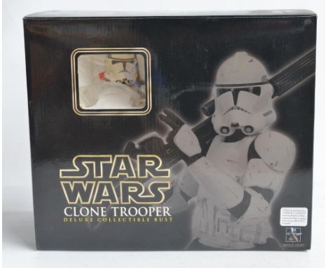 Limited edition Gentle Giant Clone Trooper deluxe Collectible Bust (item 8670, 3531/15000) with inter-changeable weapons, arm