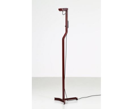 Floor lamp. Lacquered metal and plastic. Cm 45,00 x 187,00 x 45,00. Model Sirio T, for Sirrah, brand of the manufacturer insi