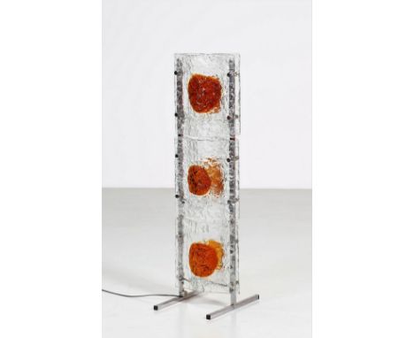 Floor lamp. Chromed metal and glass. Cm 34,00 x 128,50 x 44,00. Floor lamp with chromed metal frame and glass plates, 70s.