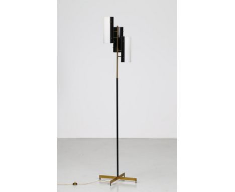 Floor lamp. Lacquered metal and brass. Cm 45,00 x 182,00 x 45,00. Floor lamp, 50s. Brass structure, black lacquered metal dif