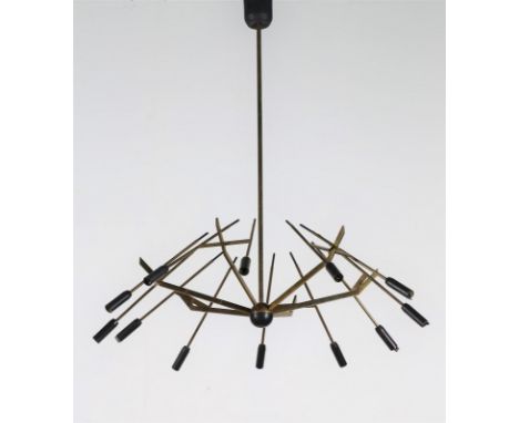 Attributed to. Chandelier. Lacquered metal and brass. Cm 90,00 x 103,00 x 90,00. Twelve lights chandelier in brass and lacque