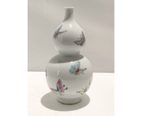 A Chinese Famille Rose Vase, Qianlong Mark, H. 22.3 cm THIS ITEM IS BEING OFFERED AT NO RESERVE