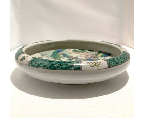 A Chinese Famille Vert Flower Basin, D. 28 cm, H. 6 cm THIS ITEM IS BEING OFFERED AT NO RESERVE