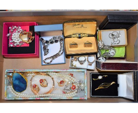 Jewellery - a Siam silver and white enamel necklet, boxed; costume and dress jewellery; a pair of Stratton cufflinks in origi