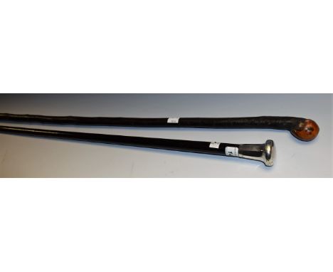 An Edwardian gentleman's silver mounted walking cane, engine turned knop, ebonised shaft, Kendall, London 1903; a natural hed