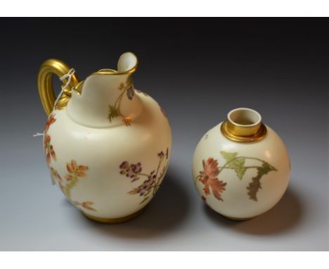 A Royal Worcester flatback jug, printed and painted with flower sprigs, on a blush ivory ground, gilt ribbed loop handle, 16c