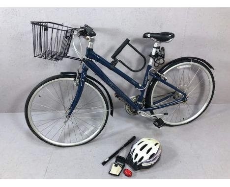 Ladies vintage Giant road bike with basket and accessories