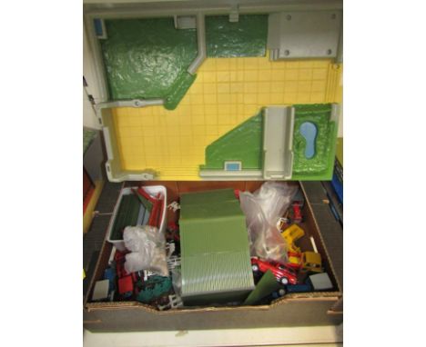 Diecast vehicles, other collectables, etc, modern plastic farm animals, cattle shed, cows, tractor, various diecast, etc, (qt