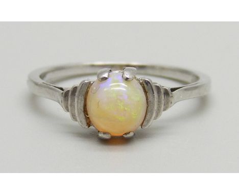 An Art Deco 9ct white gold and opal ring, 1.8g, M 