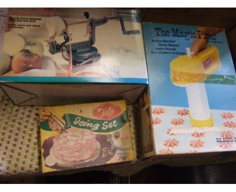 Magic Piper , Icing Set &amp; Apple Peeler