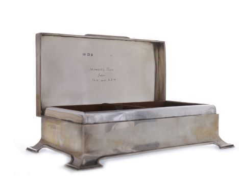 GEORGE V SILVER TRINKET BOXmaker The Alexander Clark Co Ltd, London 1928, of rectangular form, the lid with engine turned and