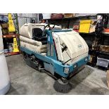TENANT 8300 Floor Scrubber