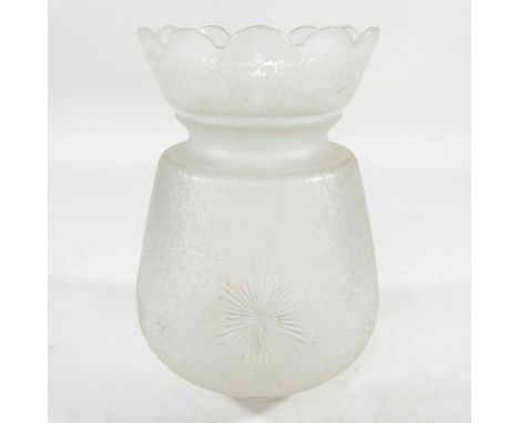 An etched glass oil lamp shade, with a frilled rim, 6cm aperture