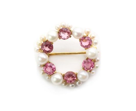 A 9ct gold pink tourmaline and cultured pearl wreath brooch, with pin and roller catch, Birmingham 1995, 24mm diameter, 5.76g