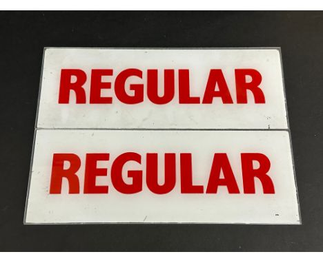 A pair of (BP) Regular plastic petrol pump brand inserts for Avery 598 pumps.
