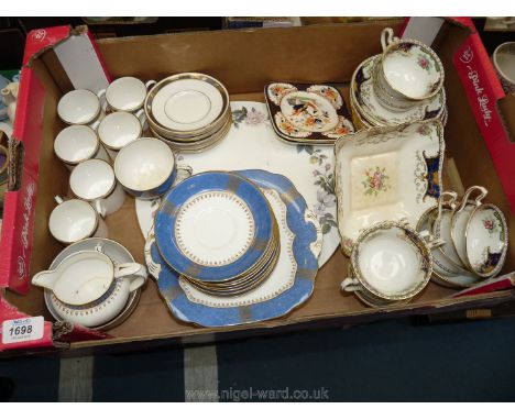 A quantity of part Teasets including Grosvenor china by Jackson & Gosling, Longtown, Royal Worcester 'Raffles' Coffee set, Ke