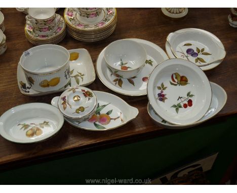 A small quantity of Royal Worcester Evesham including a large pie dish and two smaller round serving dishes, a small lidded b