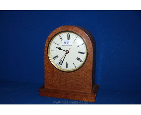 An Oak cased battery operated Mantle Clock.