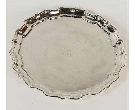 Frank Smith Chippendale Sterling Silver Serving Tray.  Circular with Curved Sides Piecrust Rim. 29.90 Troy Ounces. Very Good 