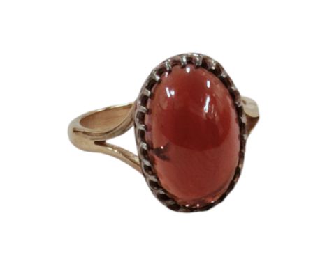 ANTIQUE 9 CARAT GOLD &amp; GARNET RING