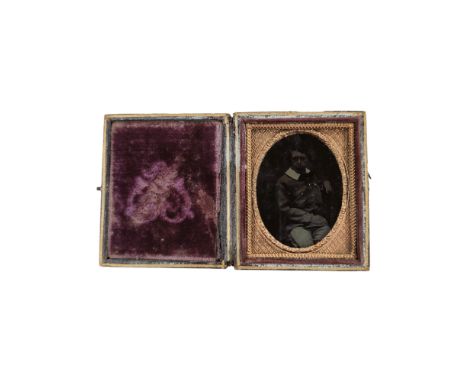 DAGUERREOTYPE STYLE CASED PICTURE